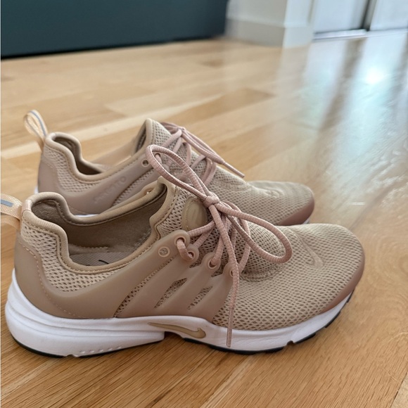 Nike Women's Presto Beige Sneakers - Picture 3 of 7